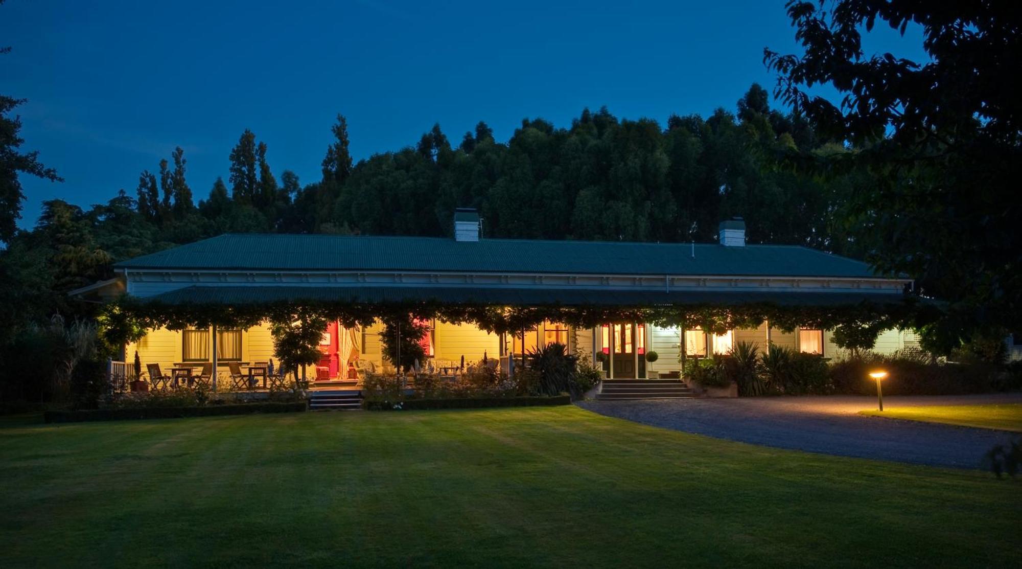 The Peppertree Luxury Accommodation Blenheim Exterior photo